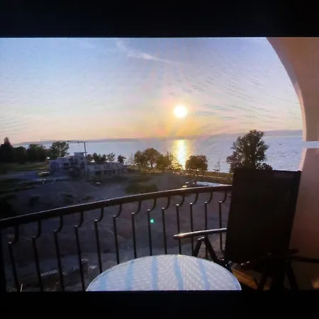 Silver Side Apartament *